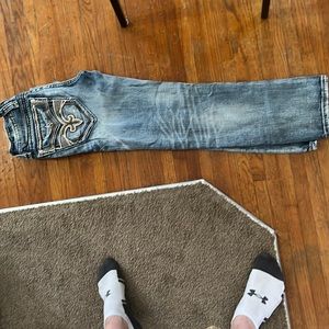 Men’s rock revival Jen’s